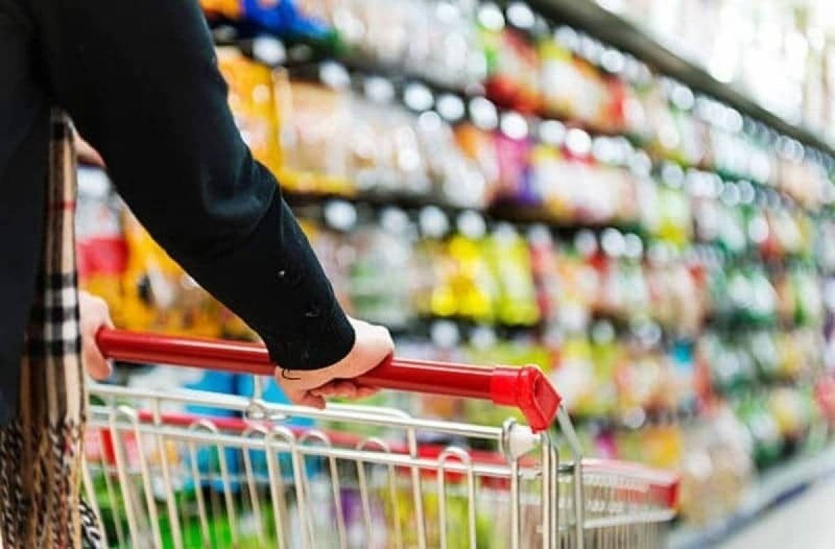 Κατασχέθηκαν ακατάλληλα τρόφιμα στον Πειραιά