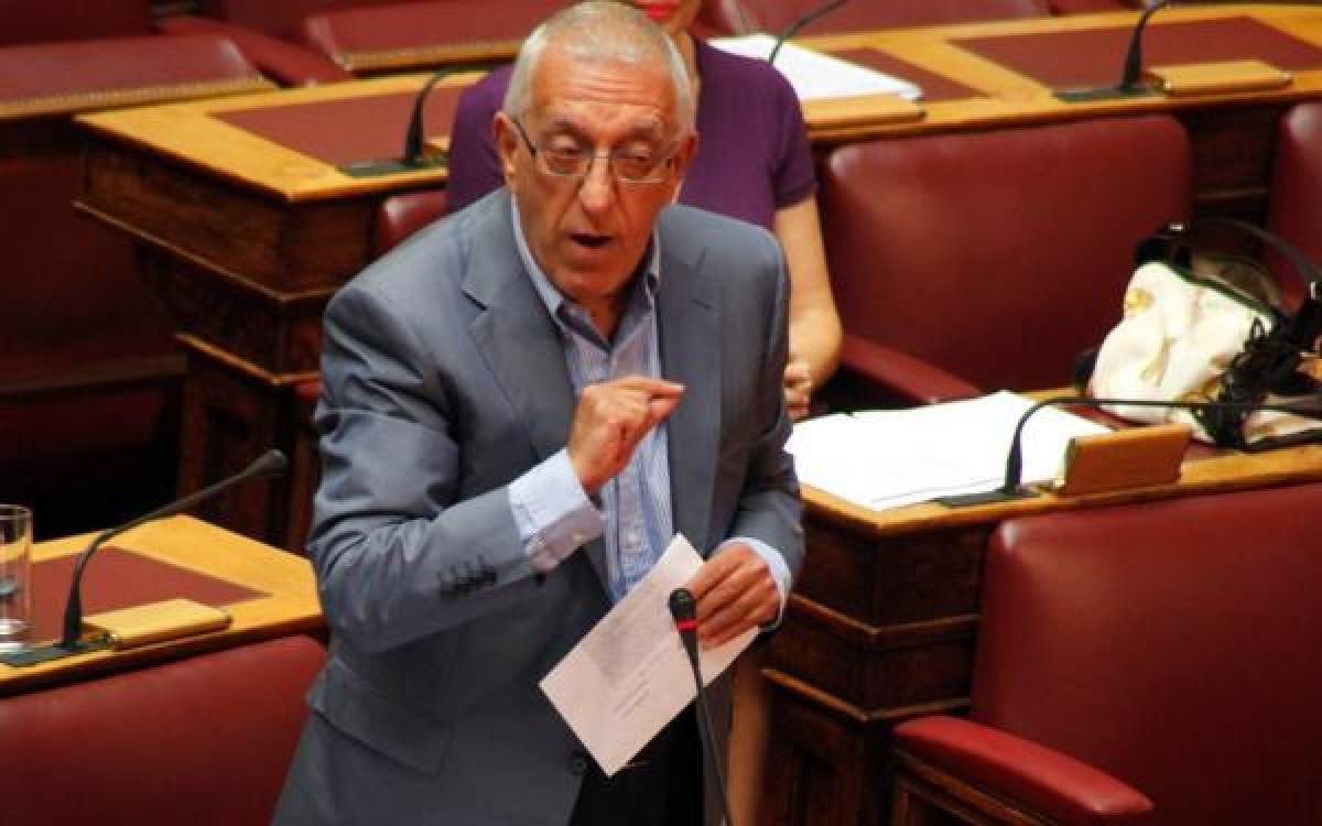 Νικήτας Κακλαμάνης: Καταδικάζει τα επεισόδια στη Νέα Σμύρνη
