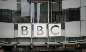 Το BBC ανέστειλε τη λειτουργία του στην Ρωσία