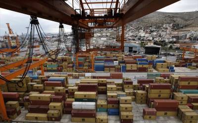 Πειραιάς: Νέα «βουτιά» στα διακινούμενα containers το Φεβρουάριο-«Απειλούν» οι Ισπανοί