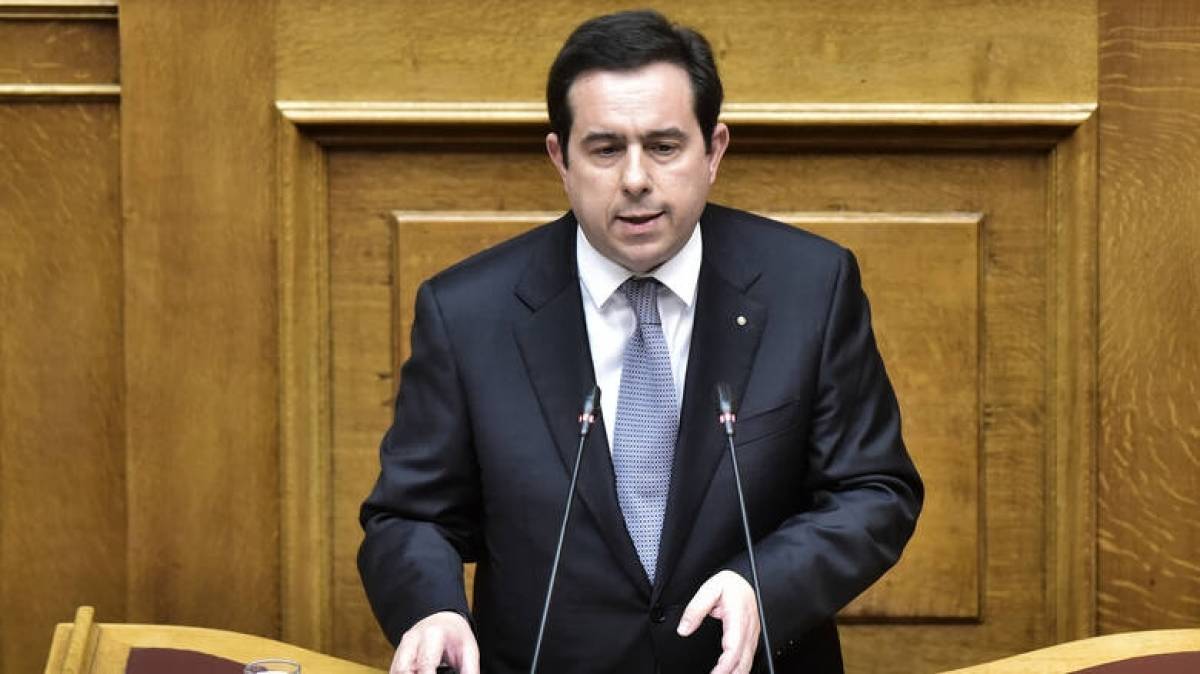 Μηταράκης: Ξεκίνησε στην «πράξη» η αποσυμφόρηση των νησιών