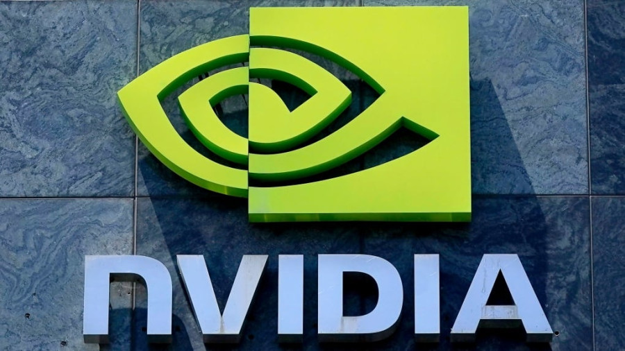 Η χρηματιστηριακή αξία της Nvidia πλησιάζει το ρεκόρ των $5 τρισ.