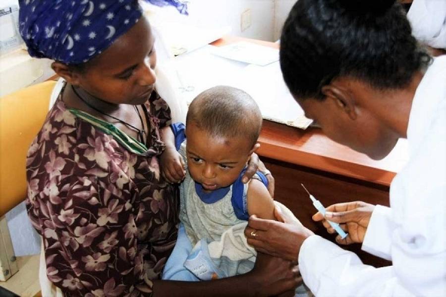 Προσφορές $1,5 δισ. για ομόλογο στήριξης εμβολιασμών σε φτωχές χώρες