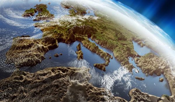 «Πνίγουν» τη Μεσόγειο 250 δισ. πλαστικά σωματίδια!
