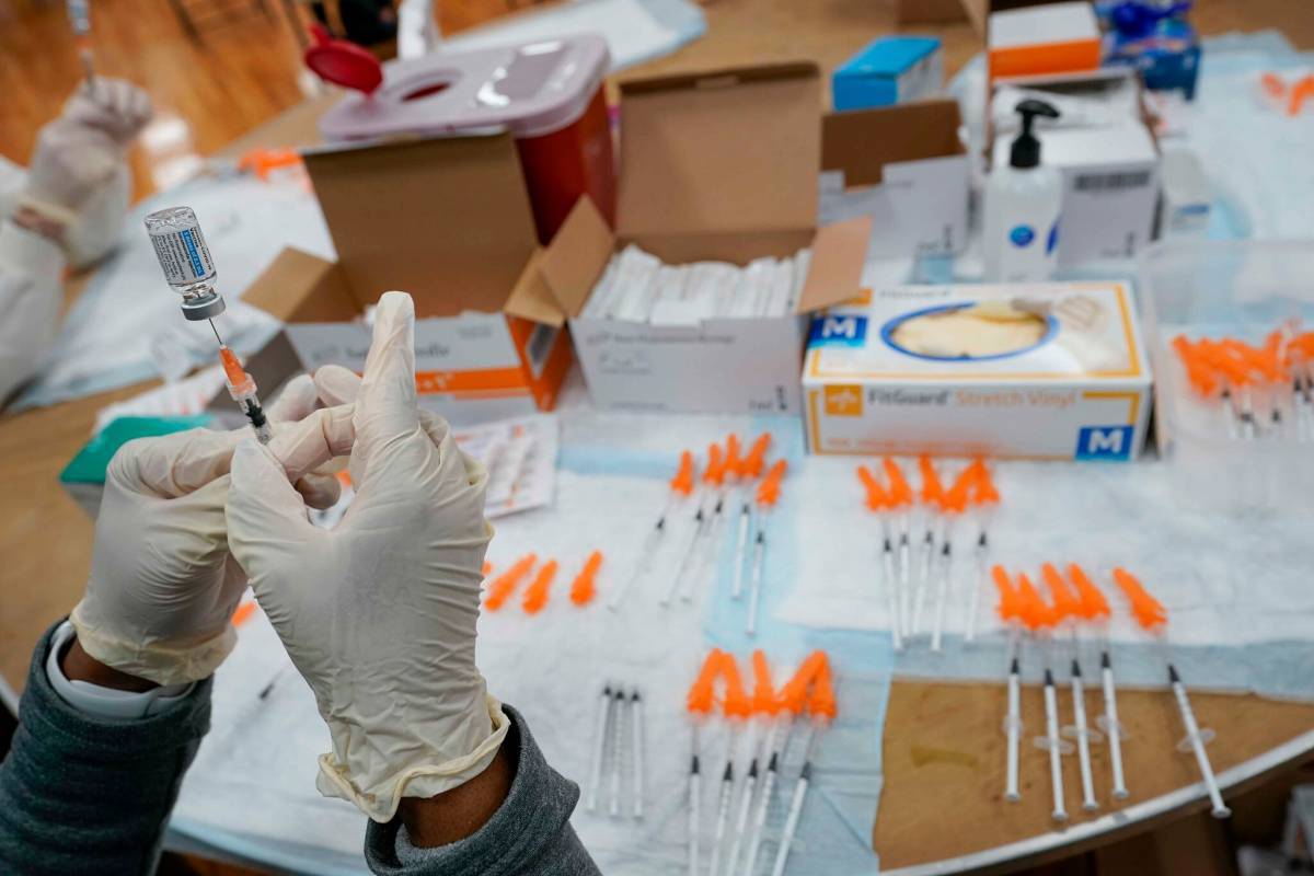 Johnson&amp; Johnson: Εκατομμύρια δόσεις του εμβολίου θα πρέπει να καταστραφούν