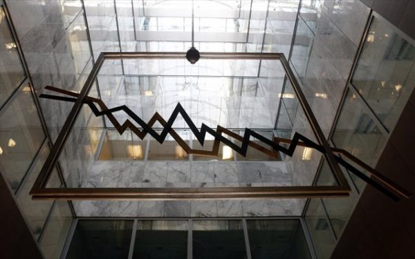 Επιζητά την αντίδραση το Χρηματιστήριο Αθηνών