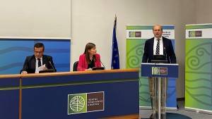Χατζηδάκης: Ρήτρα κλιματικής αλλαγής στα προς ψήφιση νομοσχέδια