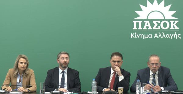 ΠΑΣΟΚ: Πρόταση νόμου για το ιδιωτικό χρέος – Προστασία πρώτης κατοικίας, 120 δόσεις και «φρένο» στους servicers