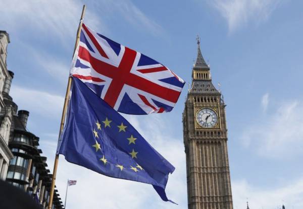 Στη σκιά του Brexit: Έρχονται νέες παραιτήσεις στη βρετανική κυβέρνηση;