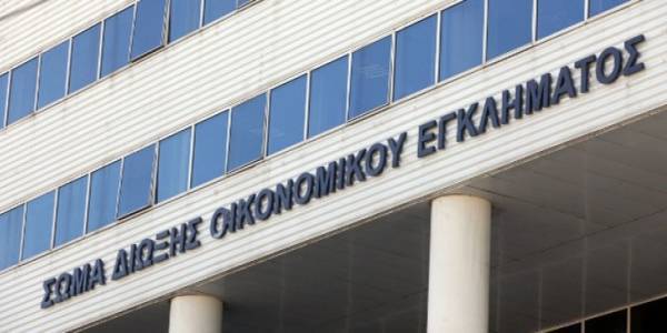 «Χτύπημα» του ΣΔΟΕ στη μαύρη αγορά ψυκτικών υγρών