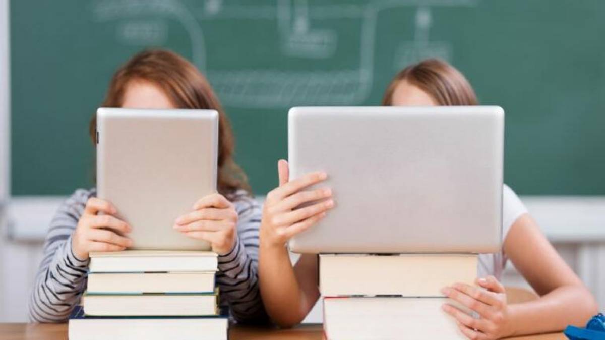 Διευρύνονται οι δικαιούχοι του voucher €200 για laptop, tablet