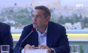 Τσίπρας: Σήμα κινδύνου για τη βιομηχανία- Τα λάθη της κυβέρνησης
