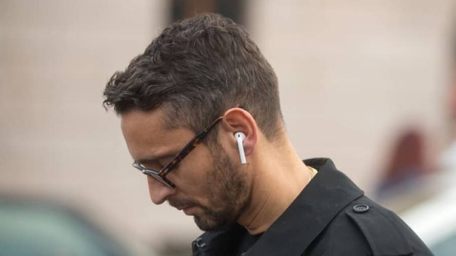 Apple: Εκτοξεύτηκαν οι πωλήσεις φορητών συσκευών τις γιορτές