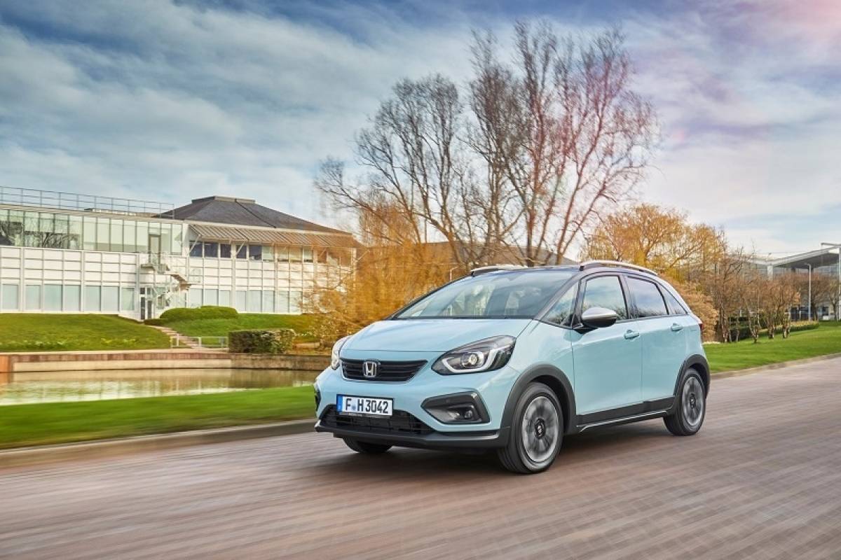 Νέο Honda JAZZ e:HEV &amp; Crosstar με ισχυρές υβριδικές επιδόσεις