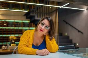 Ελένη Ευθυμίου: Μεγαλωμένη σε μια πατριαρχική κοινωνία, φέρω αναγκαστικά την πατριαρχία μέσα μου