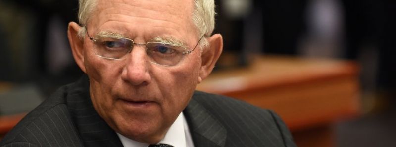 'Οχι από Σόιμπλε στις μακροχρόνιες εγγυήσεις για χαμηλά επιτόκια