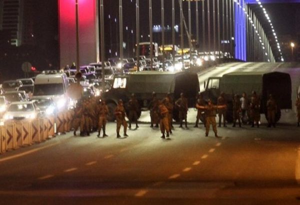 Προσπάθεια να εμπλέξουν το Φανάρι στο τουρκικό πραξικόπημα