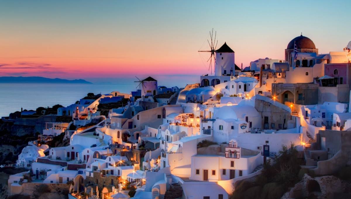 Το μαγευτικό ηλιοβασίλεμα της Σαντορίνης ζωντανά σε όλο τον κόσμο από το Reuters