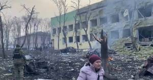 Παγκόσμια κατακραυγή για το βομβαρδισμό μαιευτηρίου-Τι απαντά η Μόσχα