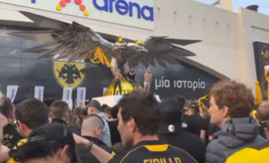 Πρωταθλήτρια Ελλάδας στο ποδόσφαιρο η ΑΕΚ, για 13η φορά