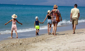 Τη Δευτέρα ξεκινούν οι αιτήσεις για το πρόγραμμα κοινωνικού τουρισμού