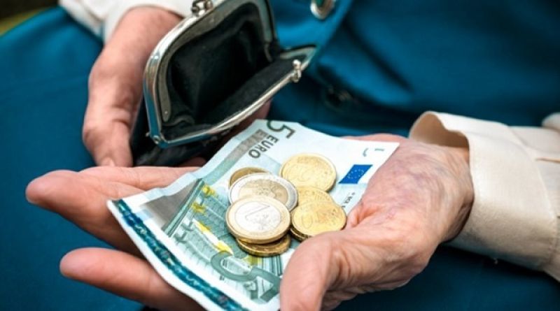 Ξεκίνησε η καταβολή των συντάξεων - Δείτε πότε πληρώνεστε