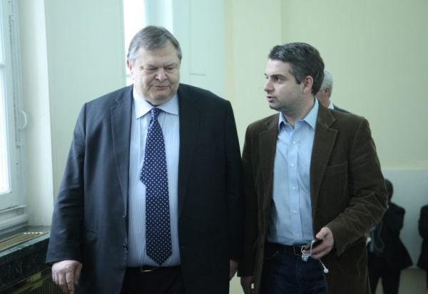Ο Κωνσταντινόπουλος κατηγορεί τον Βενιζέλο για… φλερτ με τον ΣΥΡΙΖΑ!