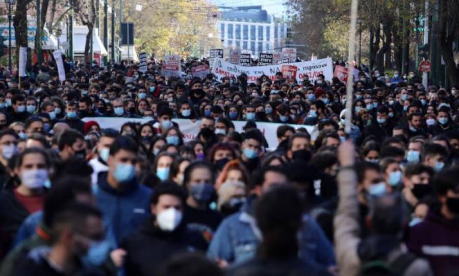 Καλούν σε διαδηλώσεις και μετά θα φωνάζουν για τις ΜΕΘ