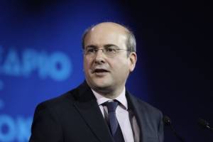 Χατζηδάκης: Οικολογικό μπόνους για την αγορά ηλεκτρικών οχημάτων