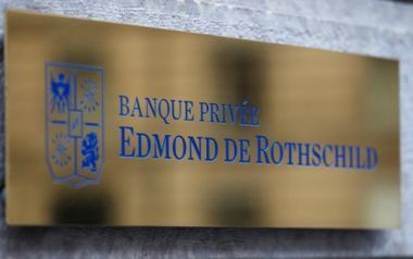 Rothschild εναντίον Lazard με φόντο την Ελλάδα;