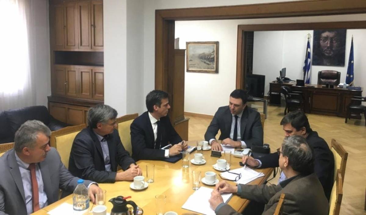 Κοροναϊός: Ενημέρωση των κομμάτων από τον Κικίλια