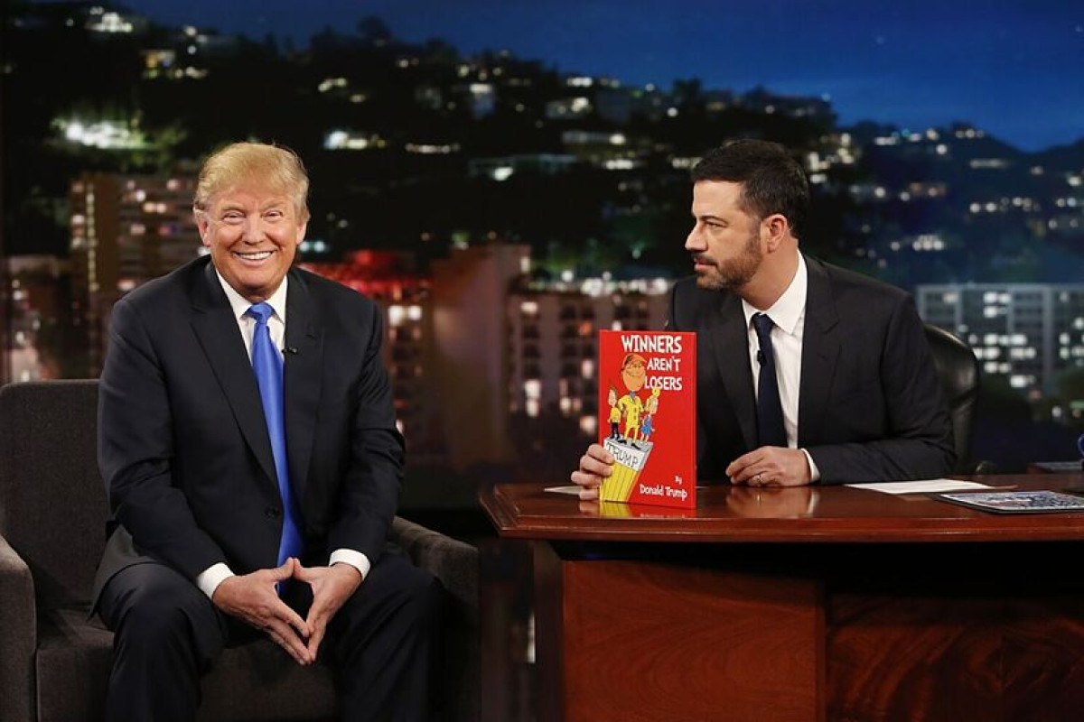 Trump vs Free Speech: Οι κωμικοί στις ΗΠΑ υποβάλλουν τα σέβη τους στον... πολυχρονεμένο πρόεδρο
