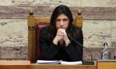Δεν το κουνάει απ΄ την καρέκλα η Ζωή…