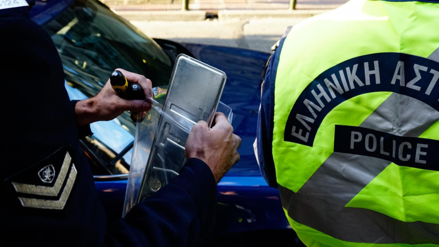 Δήμος Αθηναίων: Ξεκινά τη Δευτέρα 22/12 η επιστροφή πινακίδων οχημάτων από τη Δημοτική Αστυνομία