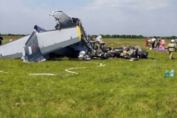 Τραγωδία στη Ρωσία: Συνετρίβη αεροσκάφος- Στους 9 οι νεκροί (video)