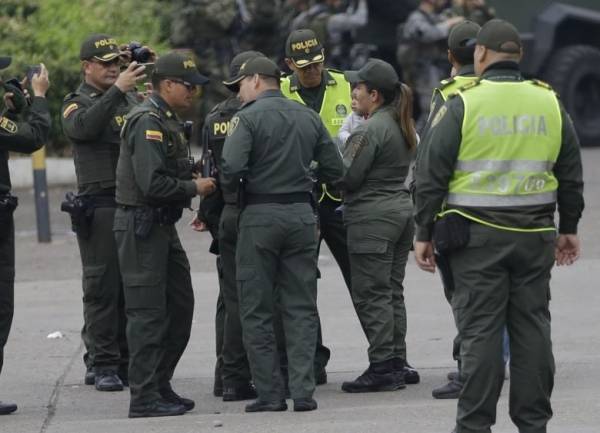 Κολομβία: 326 στρατιωτικοί πέρασαν από τη Βενεζουέλα