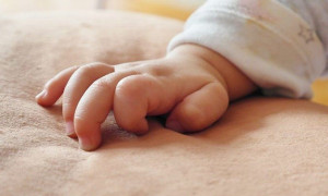 Επίδομα γέννησης: Σε αναδρομική ισχύ από τις 1/1/24