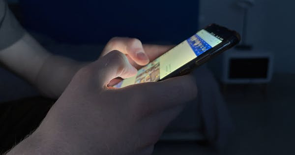 Χαμόγελο του παιδιού: Σχεδόν 1 παιδί ζητά καθημερινά βοήθεια αντιμετωπίζοντας κάποια μορφή διαδικτυακού κινδύνου