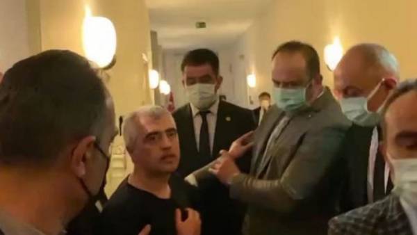 Τουρκία: Συνελήφθη ο φιλοκούρδος βουλευτής Ομέρ Φαρούκ Γκεργκερλίογλου