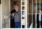 Βγήκε από τη φυλακή, με άδεια, ο Κουφοντίνας-«Υποδοχή» από αλληλέγγυους