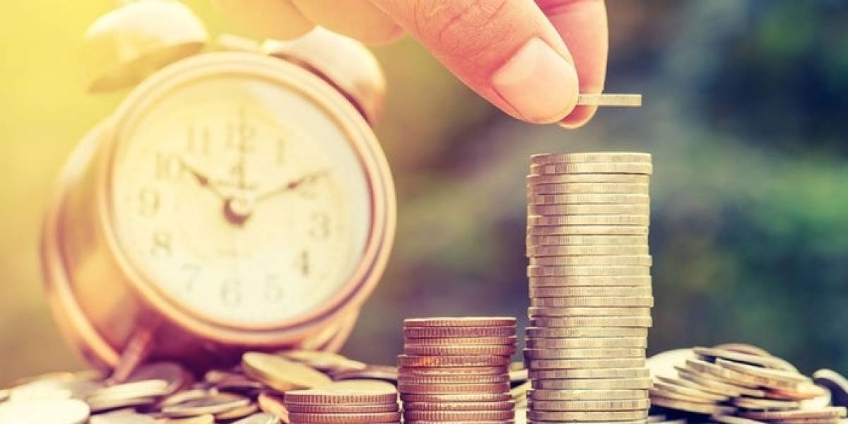 Ξεκινά το «μπαράζ» πληρωμών για εργαζόμενους και ανέργους