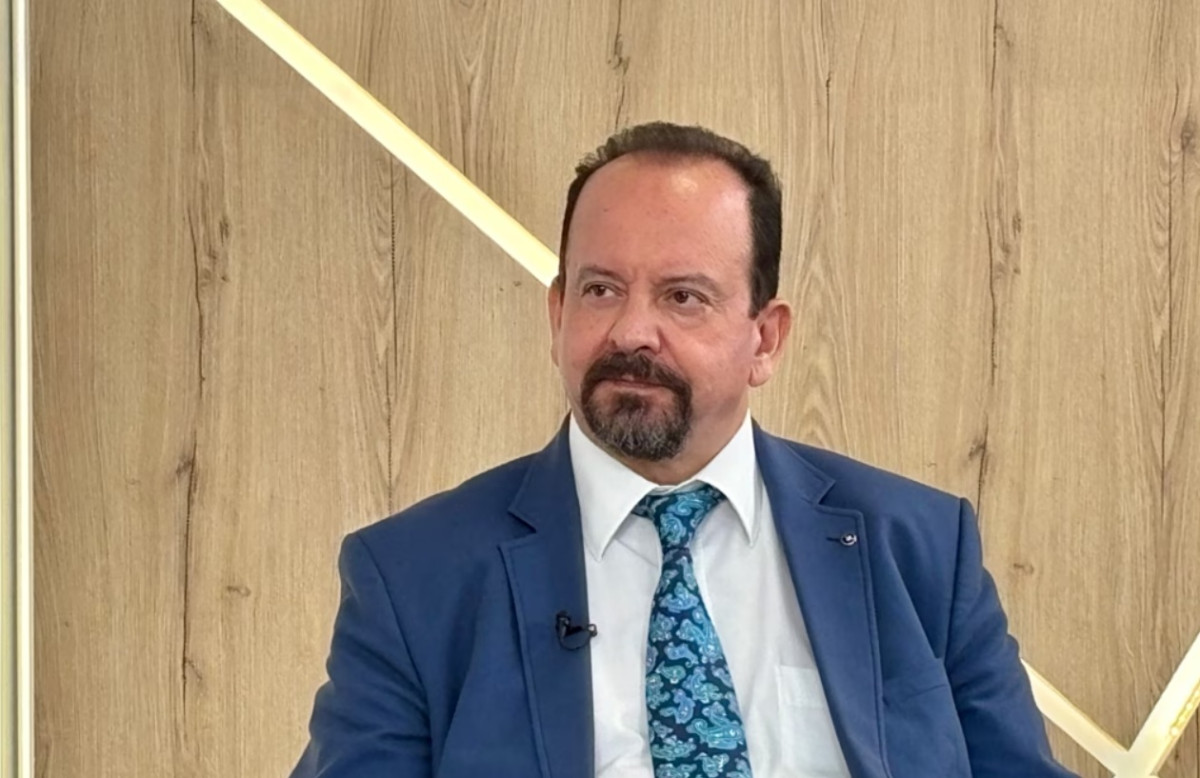 ΡΑΑΕΥ: Ο Κωνσταντίνος Τσιμάρας εξελέγη επικεφαλής των Διεθνών Σχέσεων του CEER