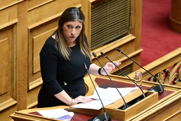 Κωνσταντοπούλου: Αίτημα για έκτακτη σύγκληση της Ολομέλειας για τις εξελίξεις στη Βενεζουέλα και τις αερομεταφορές