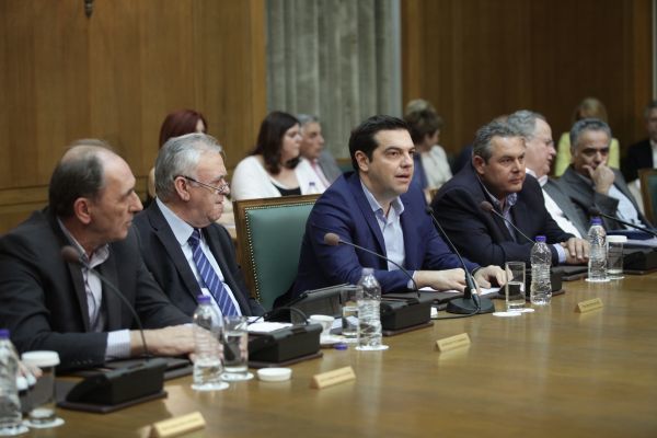 Κυριακή το Υπουργικό Συμβούλιο-Δευτέρα οι τελετές παράδοσης