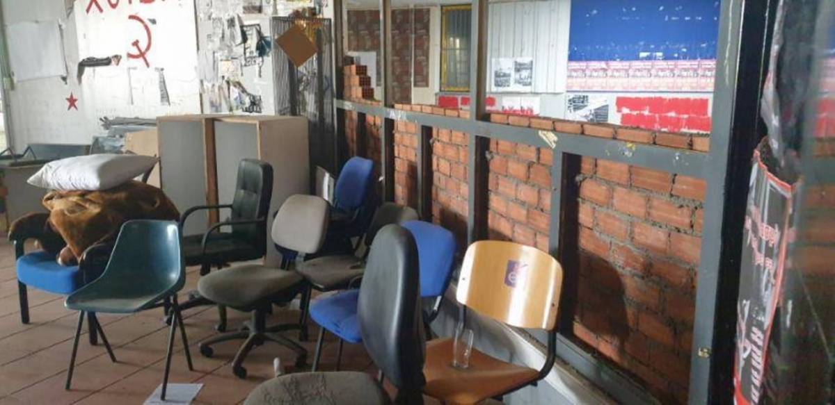 Έχτιζαν... αυθαίρετο τοίχο στην Πολυτεχνειούπολη- Τον ξήλωσε η ΕΛΑΣ