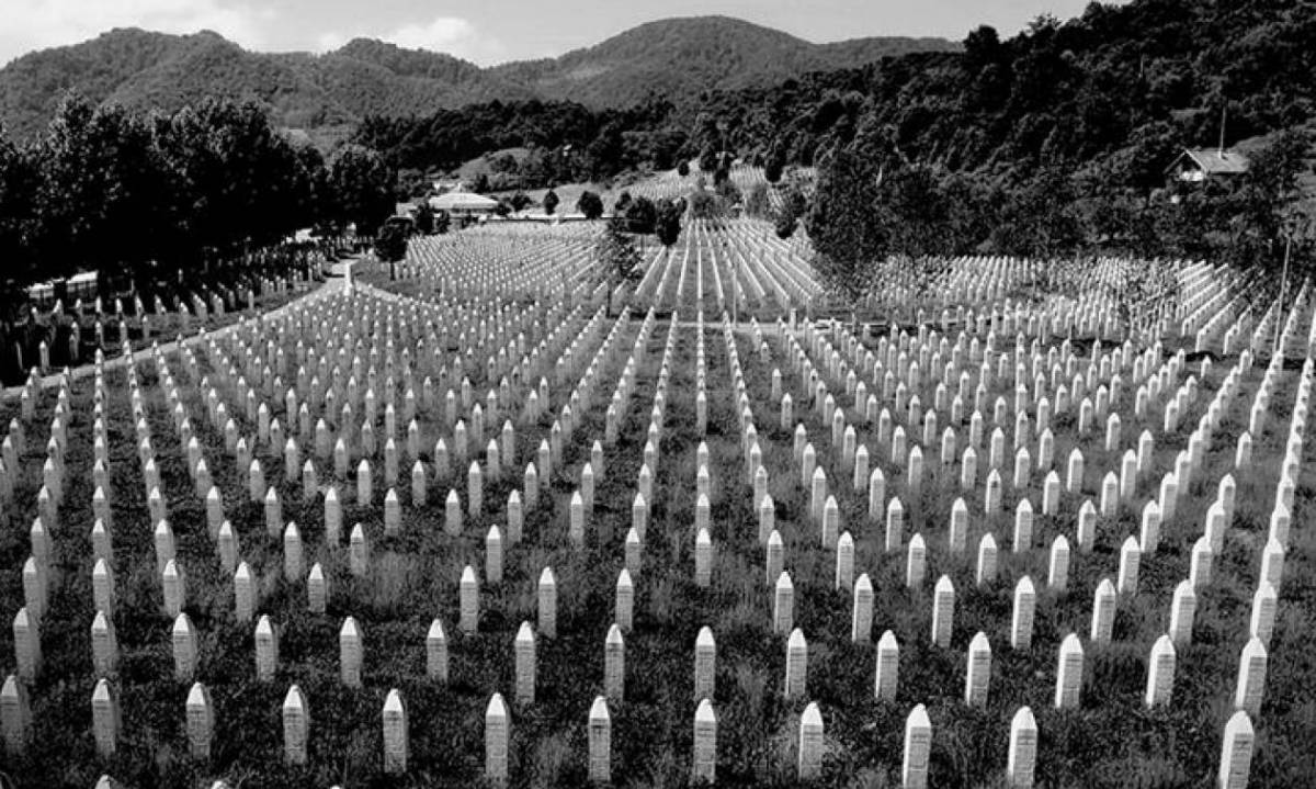 Δικαστήριο αναγνωρίζει περιορισμένη ευθύνη της Ολλανδίας στη σφαγή της Σρεμπρένιτσα