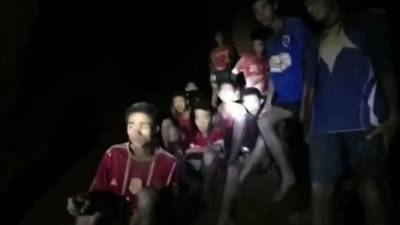 Ταϊλάνδη: Νεκρός ένας από τους διασώστες των 12 εγκλωβισμένων μαθητών