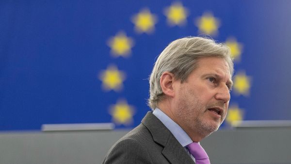 Χαν: Σερβία και Μαυροβούνιο παίρνουν σειρά ένταξης στην ΕΕ