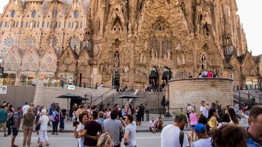 Ισπανία: Συντριπτικά στοιχεία για τον τουρισμό τον Ιούλιο-Πτώση 75%