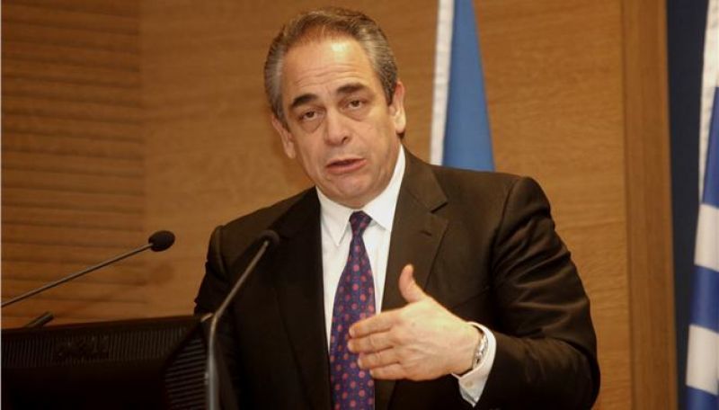 Μίχαλος: Δεν τίθεται θέμα περικοπής 13ου και 14ου μισθού
